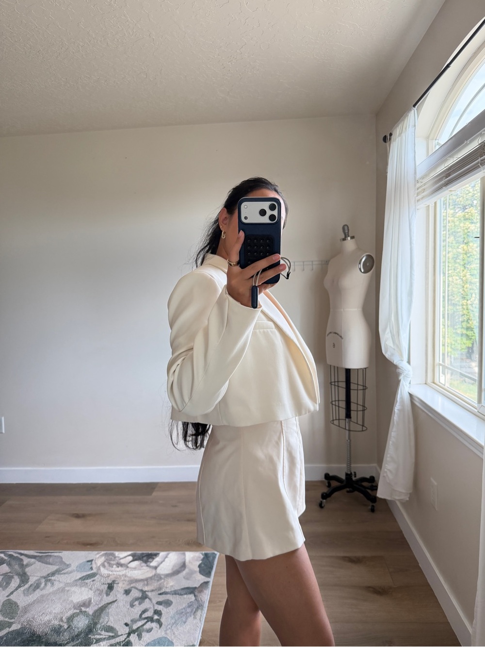 Zara Cropped White Blazer Size L | Structured Long Sleeve Jacket | Women's Blaze
